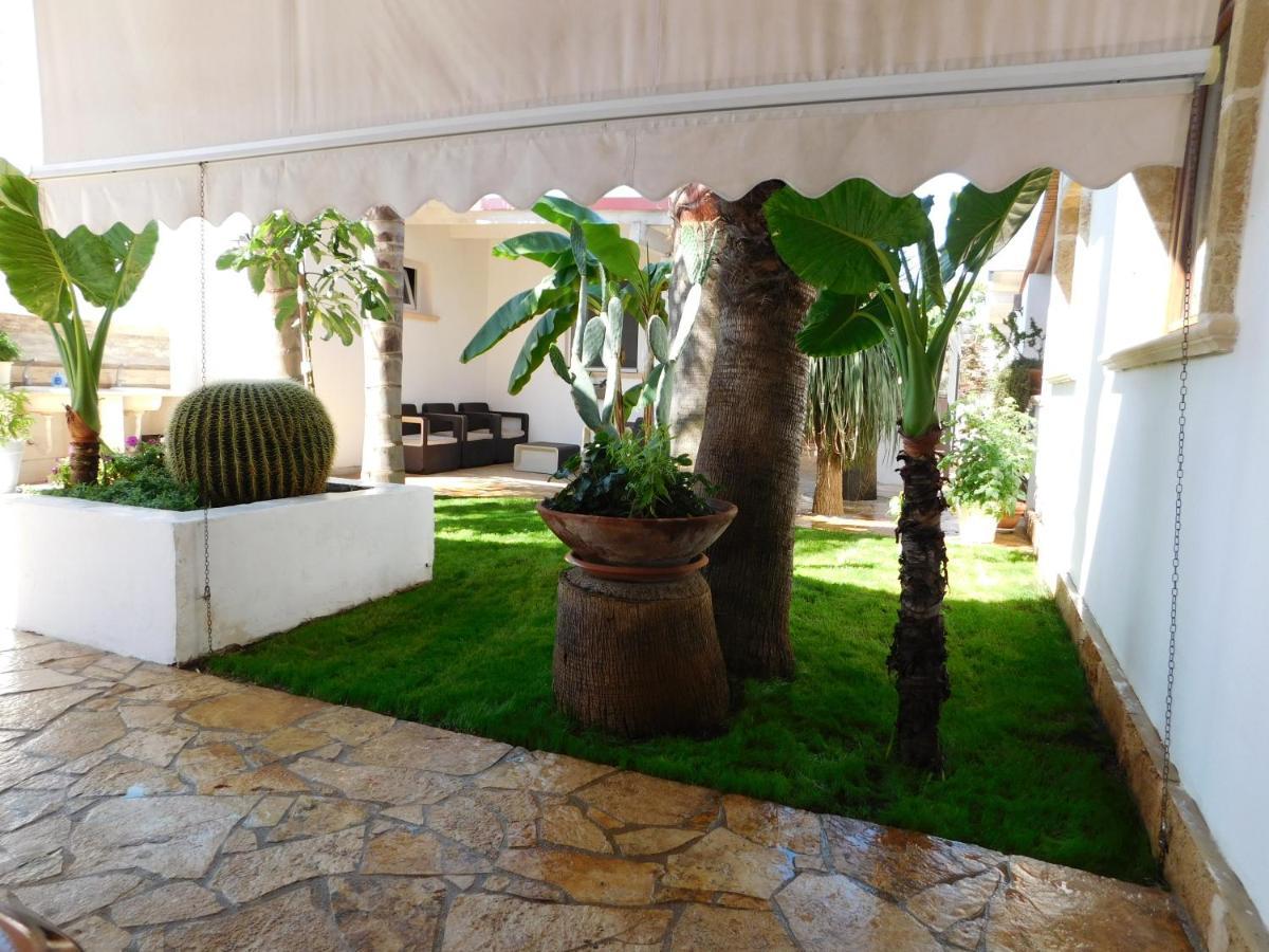 Villa Raggio Di Sole Parcheggio Privato 切萨雷奥港 外观 照片