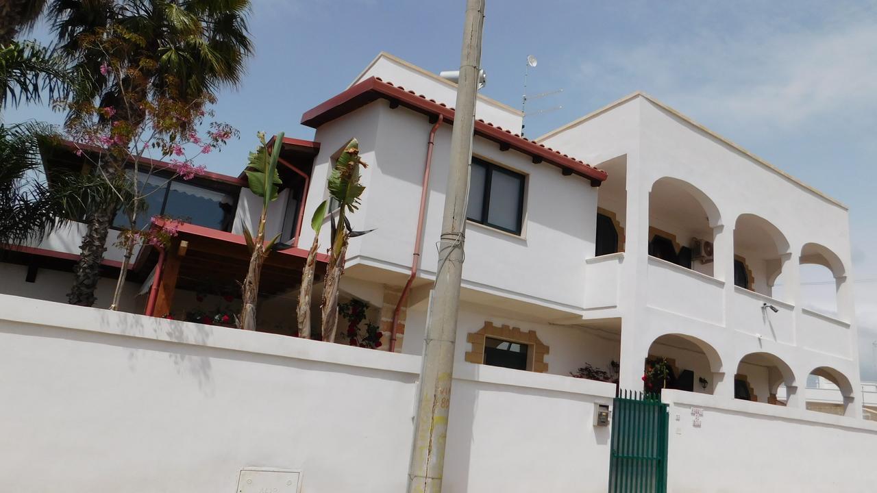 Villa Raggio Di Sole Parcheggio Privato 切萨雷奥港 外观 照片