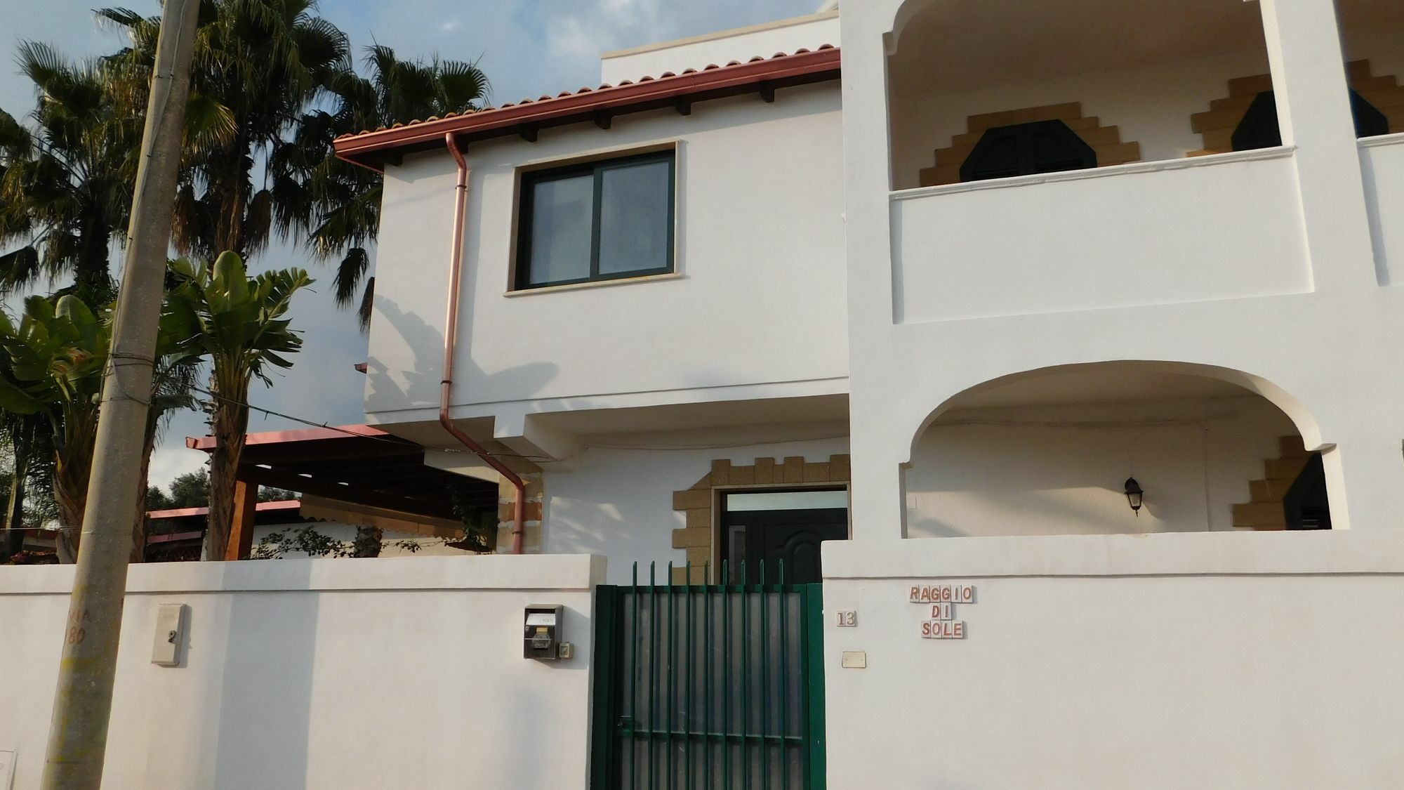 Villa Raggio Di Sole Parcheggio Privato 切萨雷奥港 外观 照片